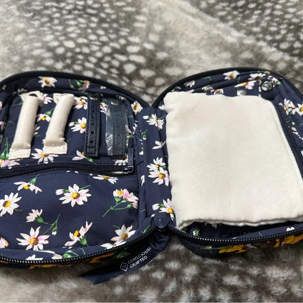 Vera Bradley Sunflower Quilted Cosmetic Bag - Picture 4 of 4